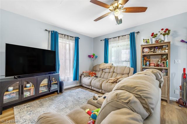 110 E Iron Avenue, Dover, OH 44622