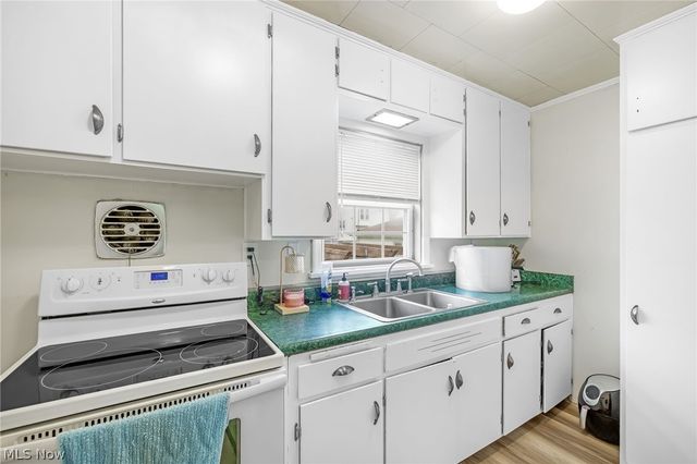 110 E Iron Avenue, Dover, OH 44622