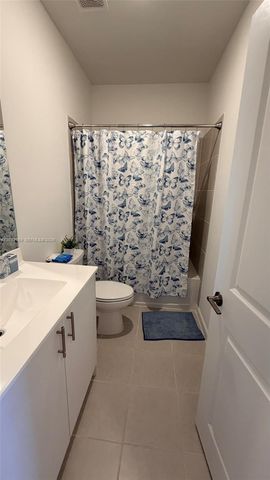 2424 SE 29th Street, Homestead, FL 33035
