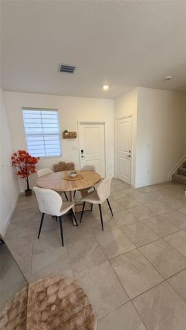 2424 SE 29th Street, Homestead, FL 33035