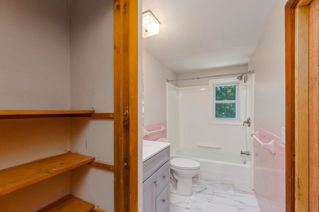 15 Webb Road, Peterborough, NH 03458