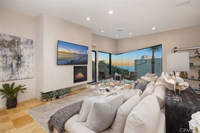 616 Bolsana Drive, Laguna Beach, CA 92651