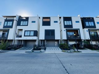 525 Memorial Heights Drive, Houston, TX 77007