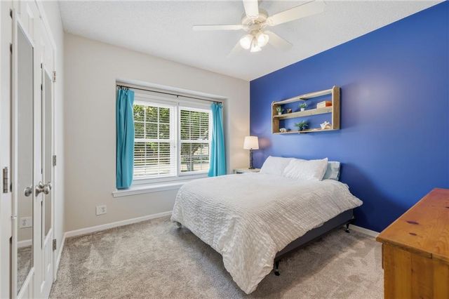 1221 SW Sunflower Drive, Lee's Summit, MO 64081