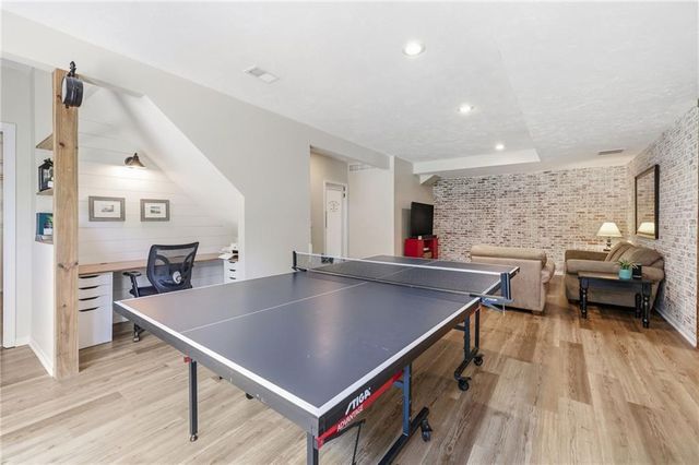 1221 SW Sunflower Drive, Lee's Summit, MO 64081