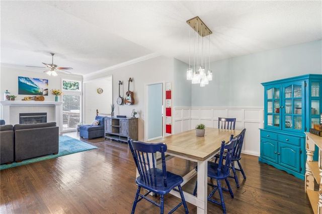 1221 SW Sunflower Drive, Lee's Summit, MO 64081