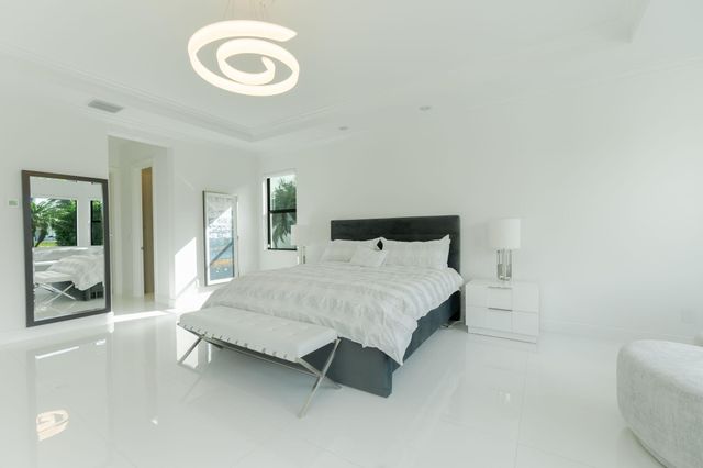 6950 NW 27th Avenue, Boca Raton, FL 33496