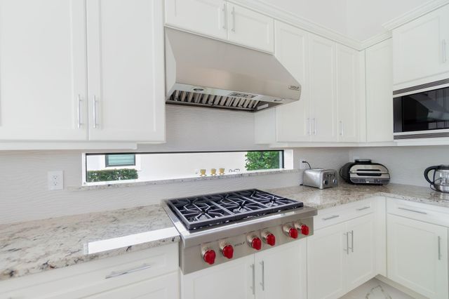 6950 NW 27th Avenue, Boca Raton, FL 33496