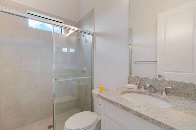 6950 NW 27th Avenue, Boca Raton, FL 33496