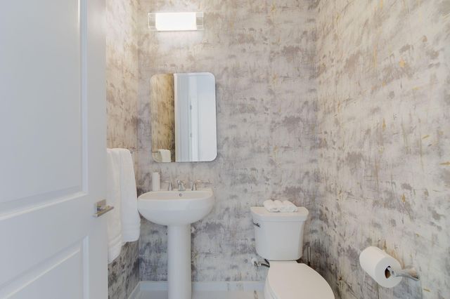 6950 NW 27th Avenue, Boca Raton, FL 33496