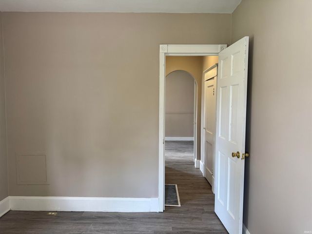 1208 9th Street, Bedford, IN 47421