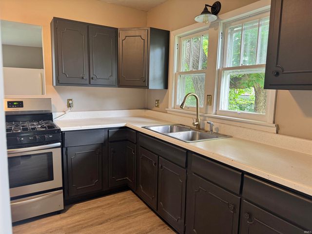 1208 9th Street, Bedford, IN 47421