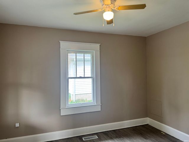 1208 9th Street, Bedford, IN 47421