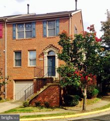 6212 SQUIRES HILL DR, Falls Church, VA 22044