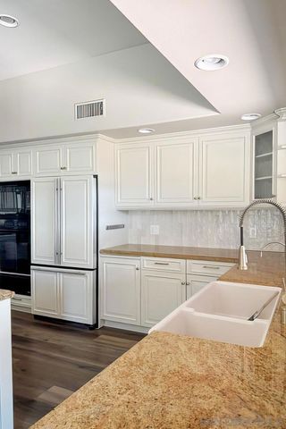 2736 Via Chinarros, Alpine, CA 91901