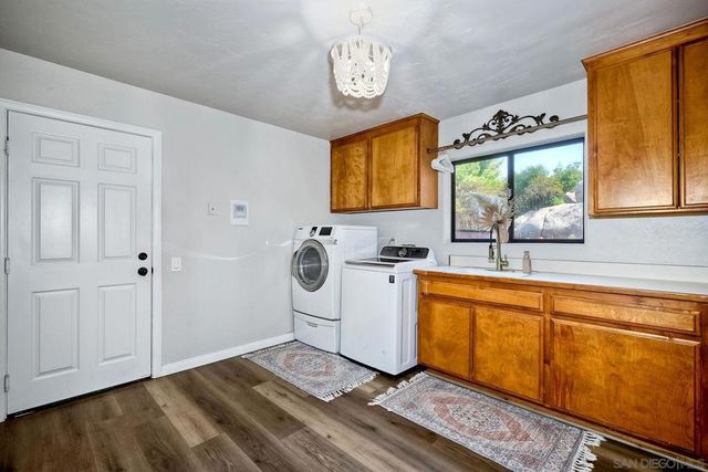 2736 Via Chinarros, Alpine, CA 91901