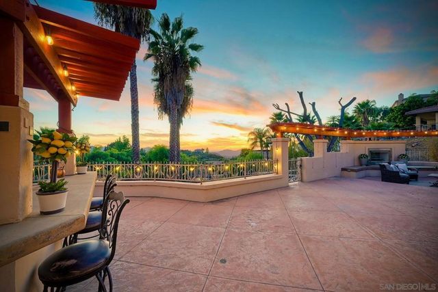 2736 Via Chinarros, Alpine, CA 91901