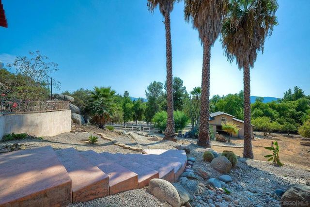 2736 Via Chinarros, Alpine, CA 91901