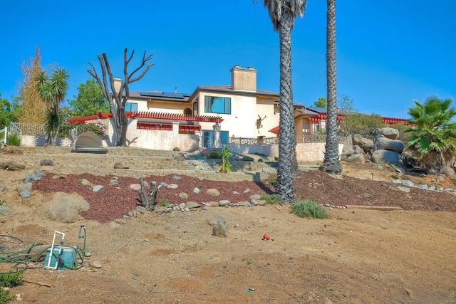 2736 Via Chinarros, Alpine, CA 91901