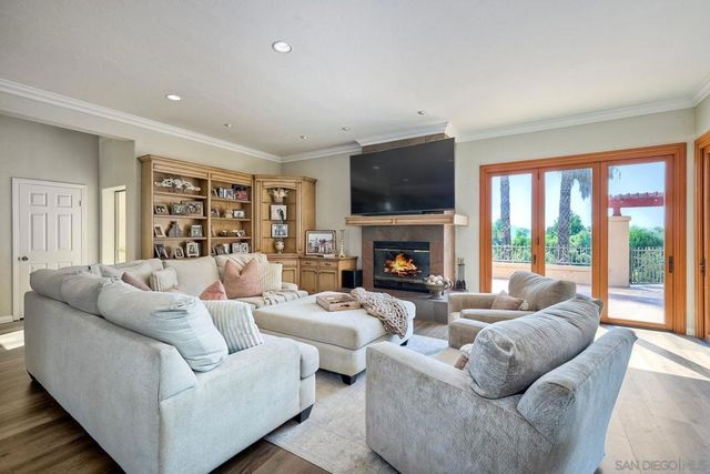 2736 Via Chinarros, Alpine, CA 91901