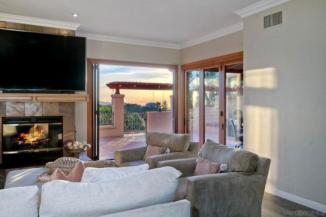 2736 Via Chinarros, Alpine, CA 91901
