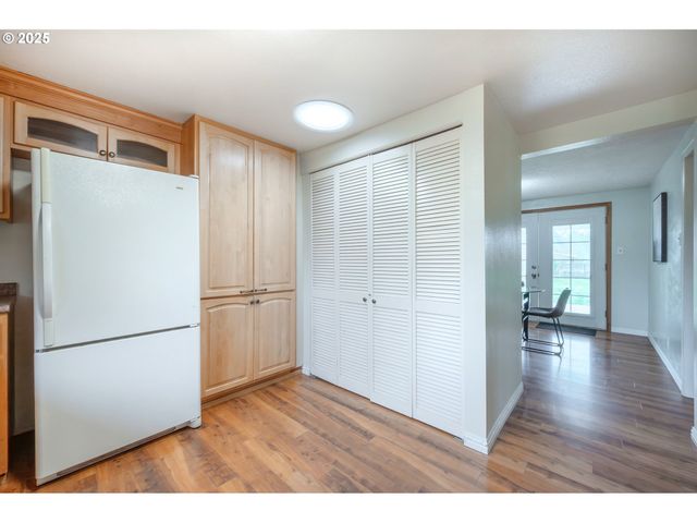 88165 HUSTON Rd, Veneta, OR 97487