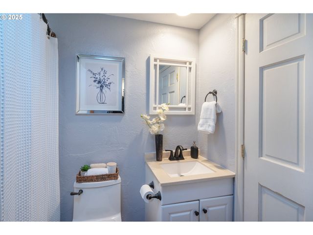 88165 HUSTON Rd, Veneta, OR 97487