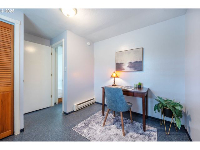 88165 HUSTON Rd, Veneta, OR 97487