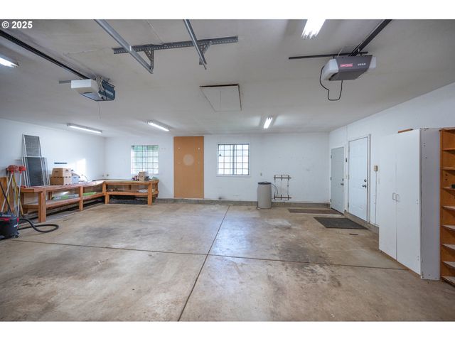 88165 HUSTON Rd, Veneta, OR 97487