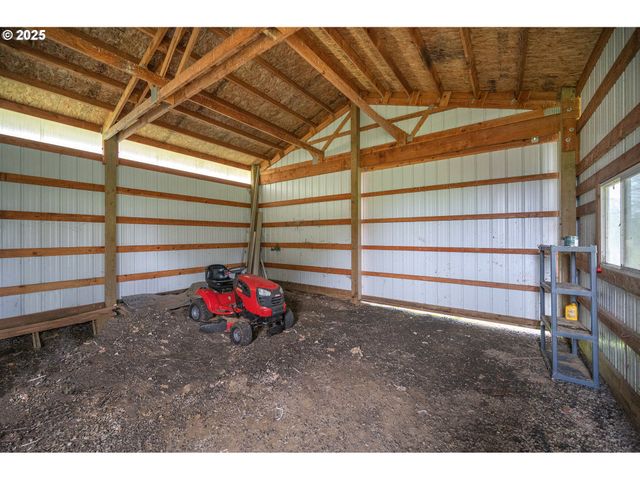 88165 HUSTON Rd, Veneta, OR 97487