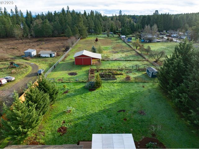 88165 HUSTON Rd, Veneta, OR 97487