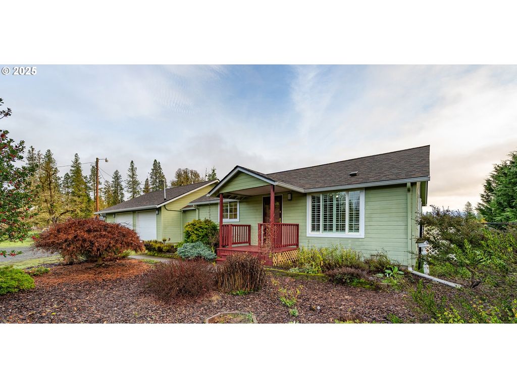 88165 HUSTON Rd, Veneta, OR 97487