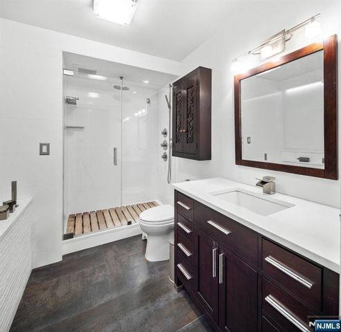 7855 Boulevard E 6A, North Bergen, NJ 07047