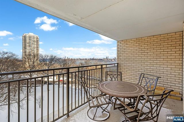 7855 Boulevard E 6A, North Bergen, NJ 07047
