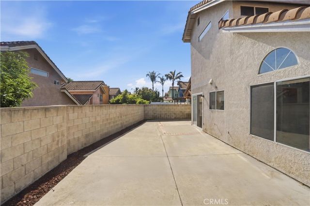 13747 Cabrillo Court, Fontana, CA 92336