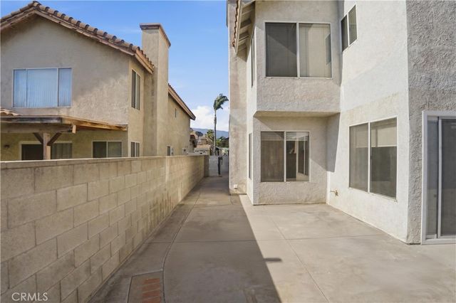 13747 Cabrillo Court, Fontana, CA 92336