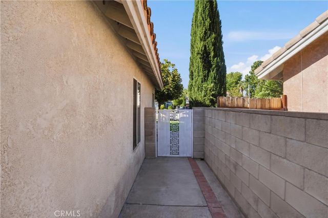 13747 Cabrillo Court, Fontana, CA 92336