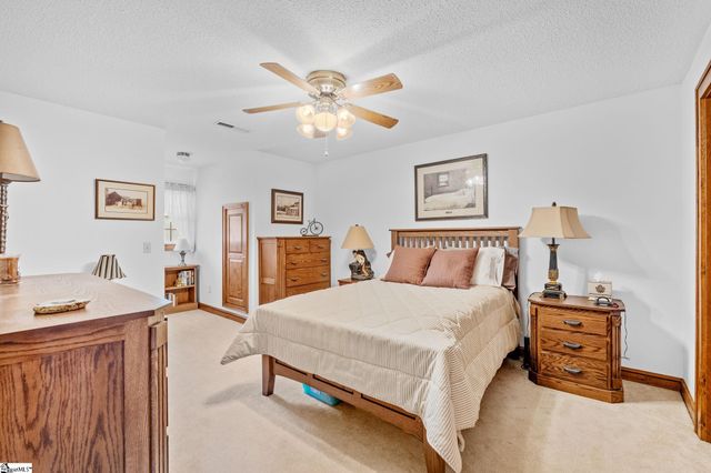 1100 Pine Knoll, Pendleton, SC 29670