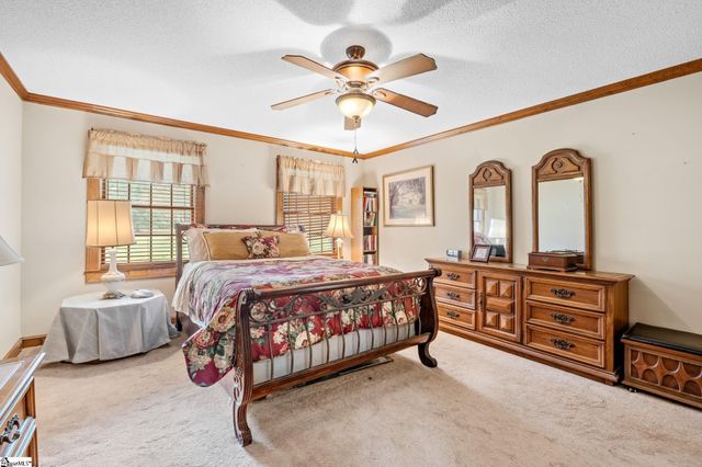 1100 Pine Knoll, Pendleton, SC 29670