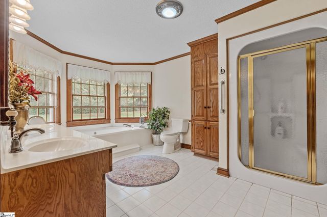 1100 Pine Knoll, Pendleton, SC 29670