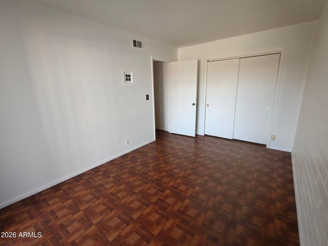 2557 W ROSE Lane 204, Phoenix, AZ 85017