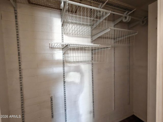 2557 W ROSE Lane 204, Phoenix, AZ 85017