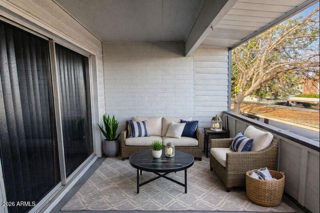 2557 W ROSE Lane 204, Phoenix, AZ 85017