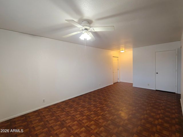 2557 W ROSE Lane 204, Phoenix, AZ 85017