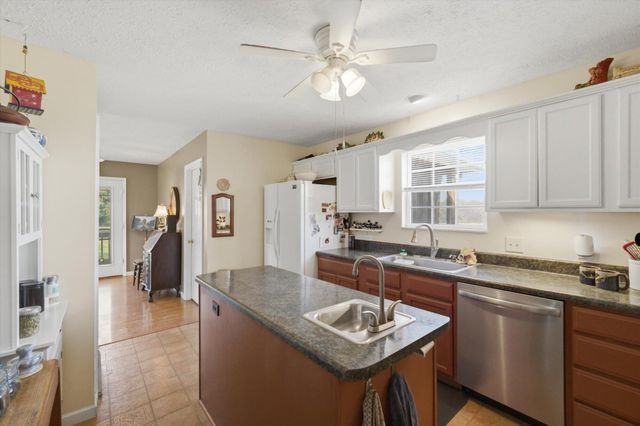 194 Carson Road, Sweetwater, TN 37874