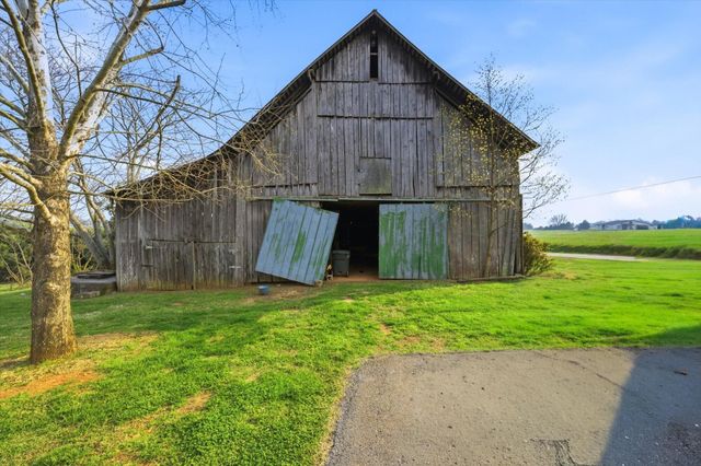 194 Carson Road, Sweetwater, TN 37874