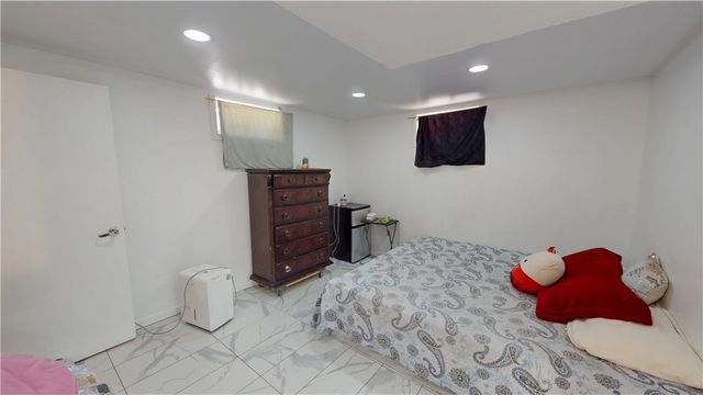 36 Lindy Avenue, Providence, RI 02908