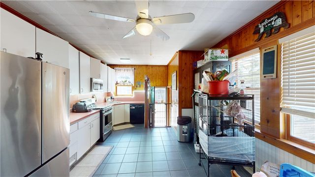 36 Lindy Avenue, Providence, RI 02908