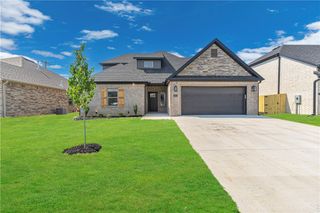 7001 SW Basswood Avenue, Bentonville, AR 72712