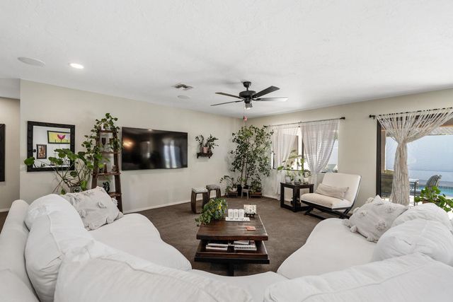 73915 Mountain View Avenue, Palm Desert, CA 92260